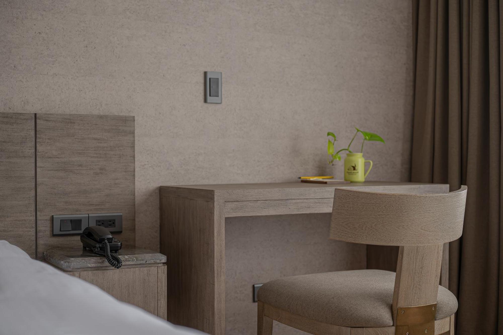 In Joy Hotel Тайчжун Экстерьер фото