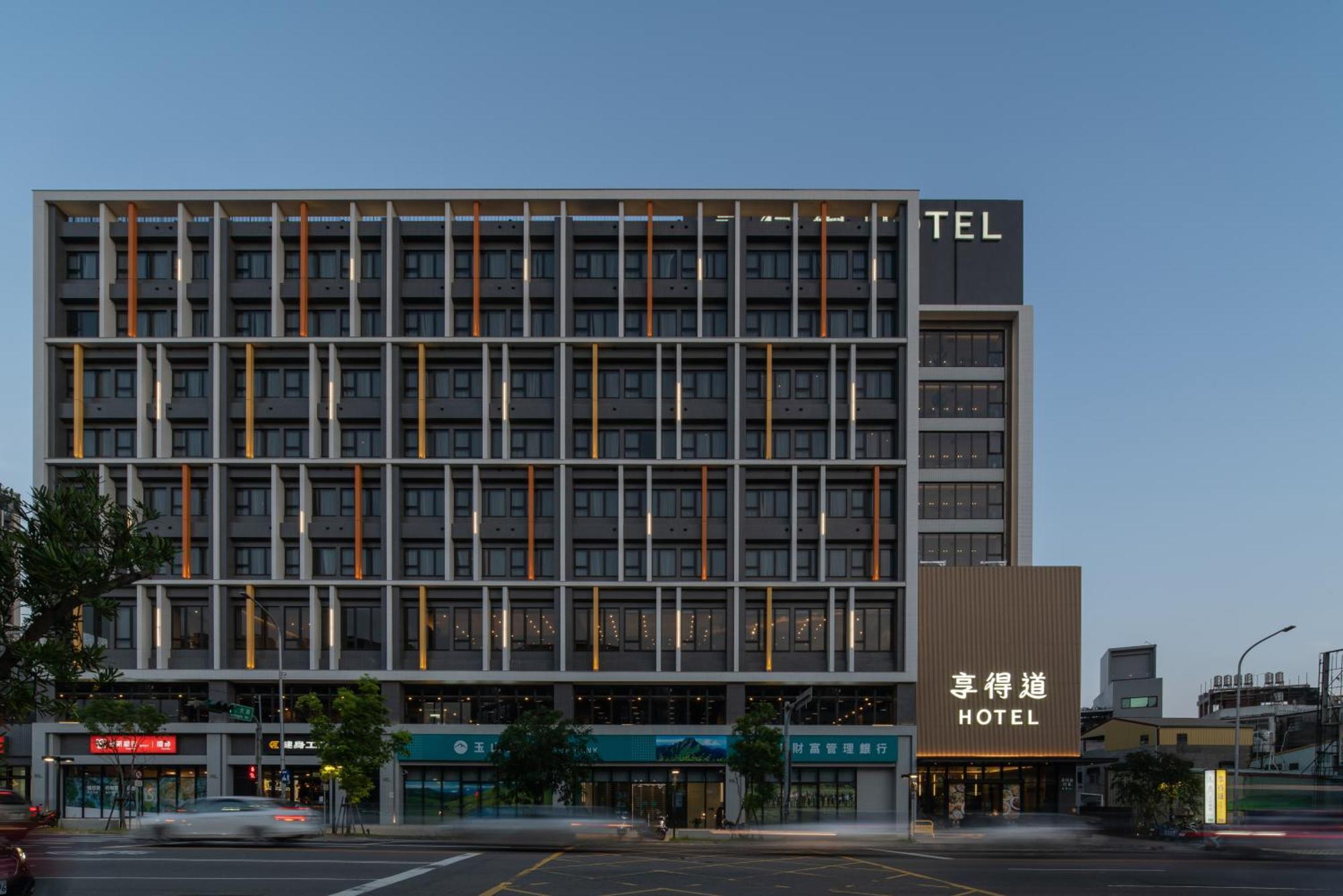 In Joy Hotel Тайчжун Экстерьер фото